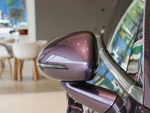 2025�� 703km Ultra�˶���