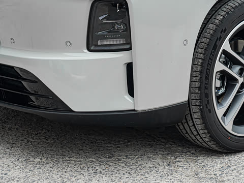 2027�� 660������