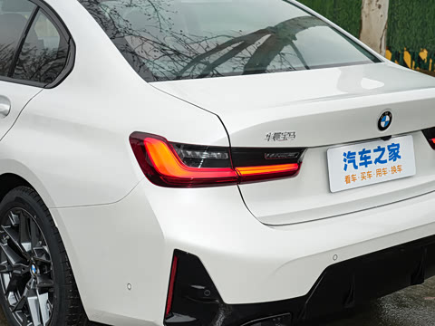 2026�� 330Li M�˶���ҹ��װ