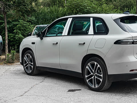 2027�� 660������