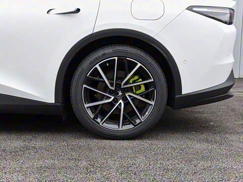 2025�� �Ŀ� 560MAX 185kW