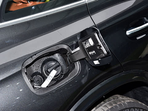 2026�� GLC 300 L 4MATIC ������ 5��