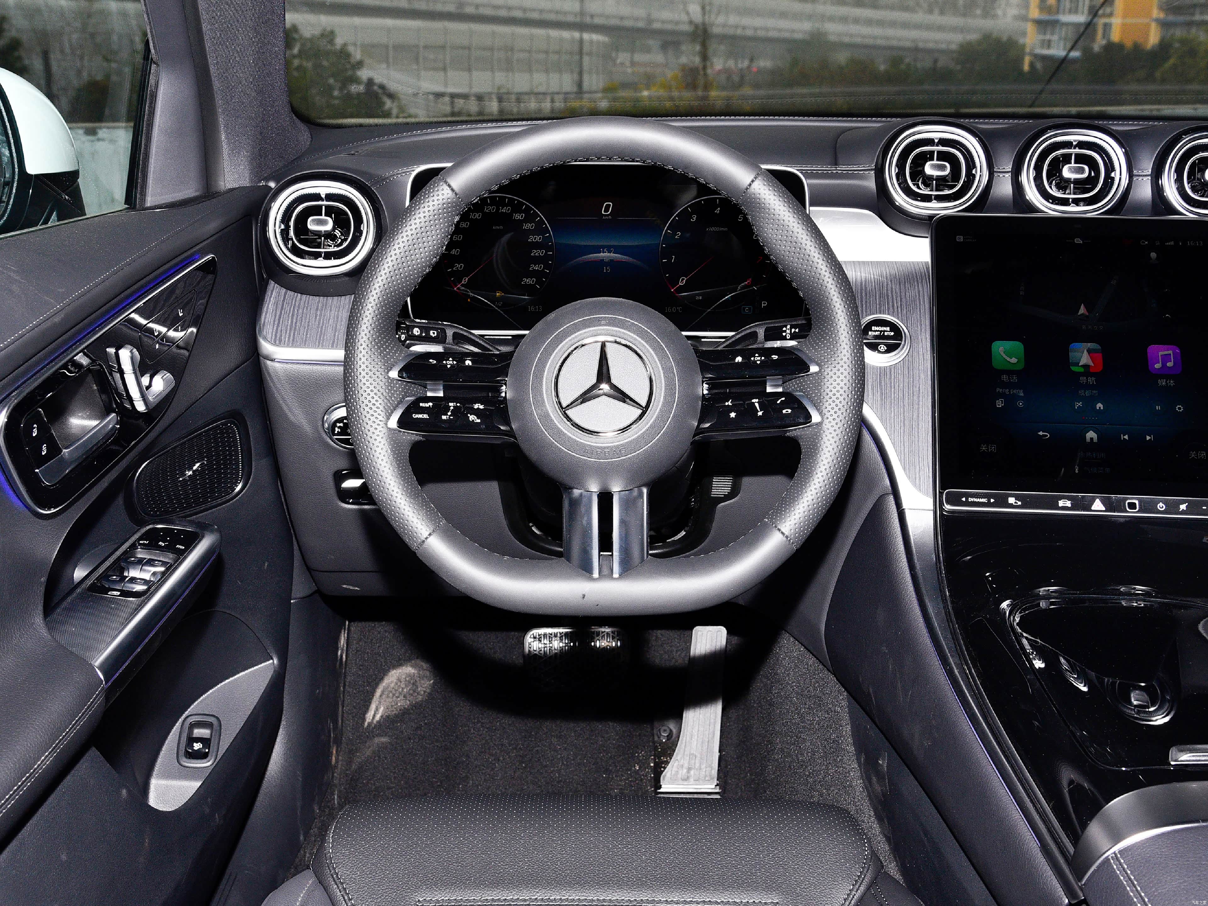 Mercedes-Benz GLC, миниатюра 12