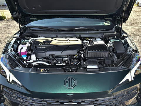 2026�� 2.0T 405 AT������