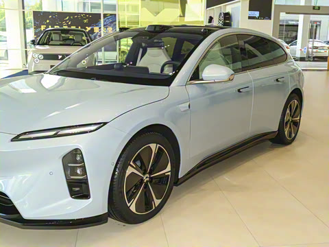 2025�� 100kWh Touring