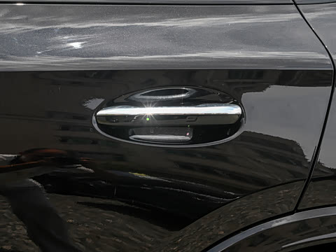 2026�� �Ŀ� GLC 300 4MATIC ����SUV