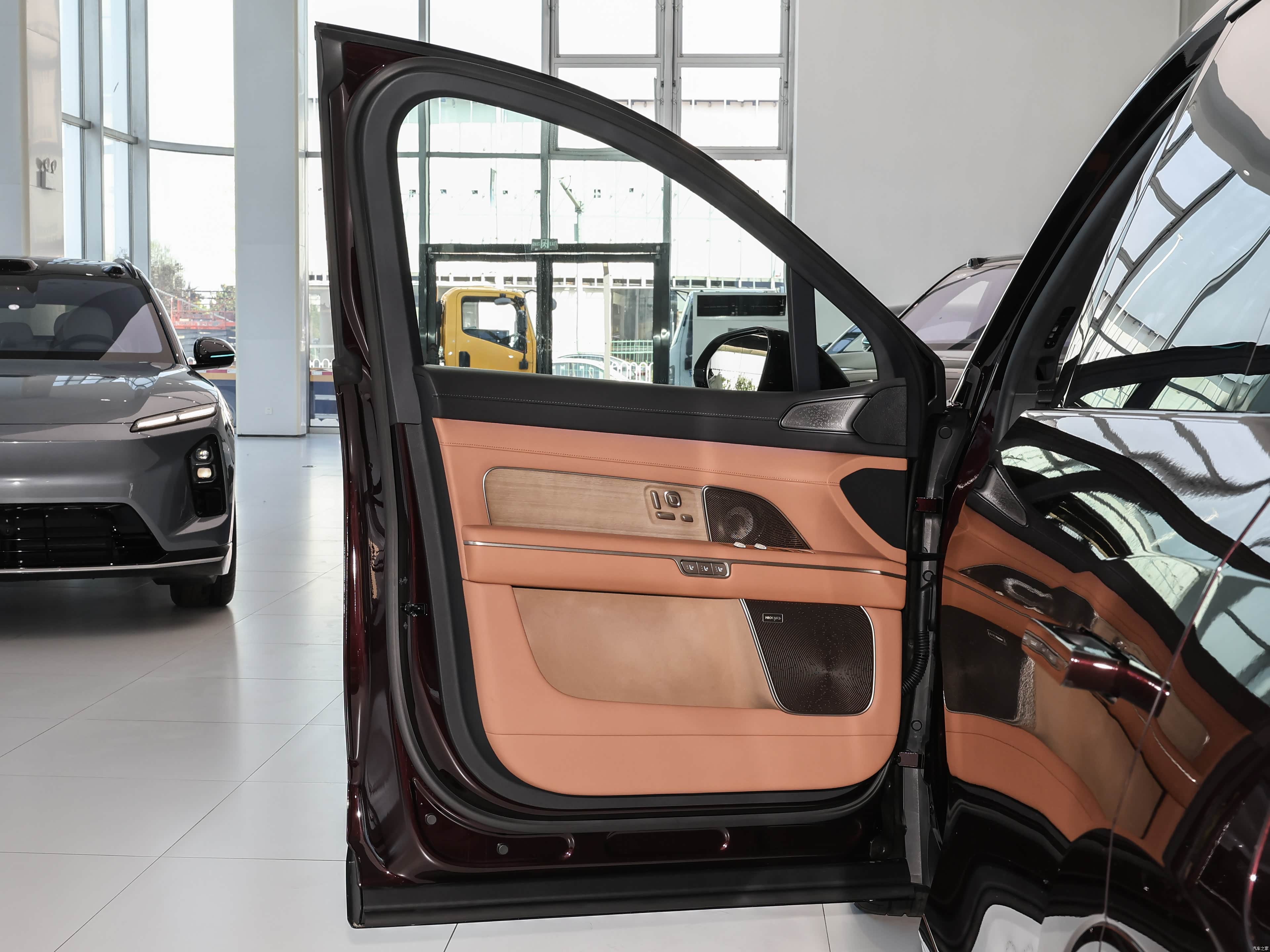 Nio ES8, миниатюра 24