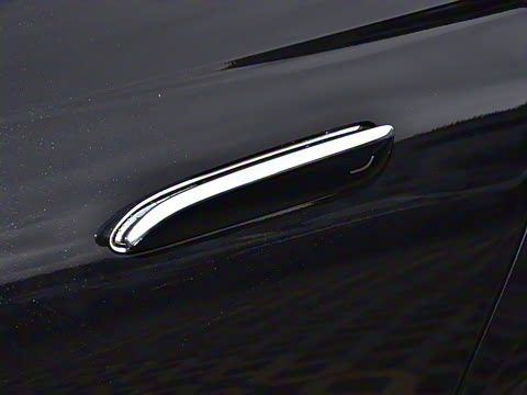 2026�� E 300 L �����˶���