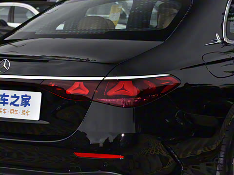 2026�� E 300 L �����˶���