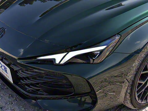 2026�� 2.0T Trophy+ �����˶���