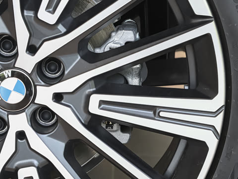 2026�� xDrive25i M�˶���ҹ��װ