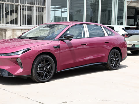 2026�� 535 MAX�����
