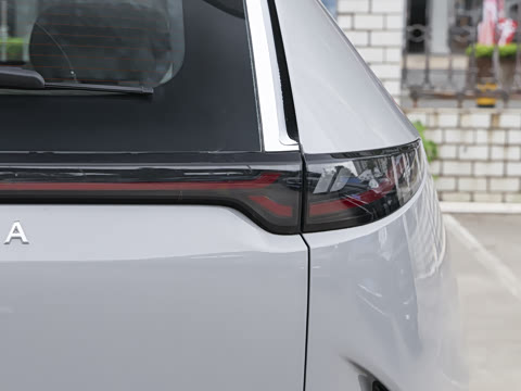 2025�� ����200 Air