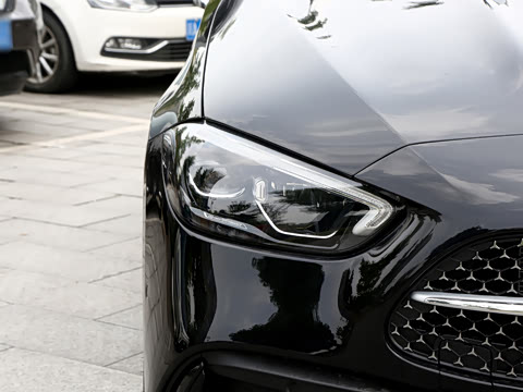 2026�� �Ŀ� C 260 L �˶���