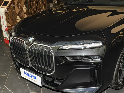 2026�� 740Li ������ M�˶���װ