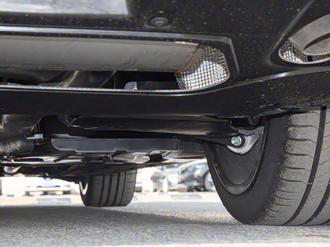 2026�� 740Li ������ M�˶���װ