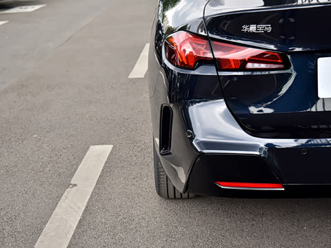 2026�� 225L M�˶���װ
