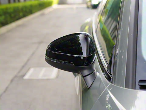 2025�� Sportback ��ذ� 40 TFSI quattro ����������