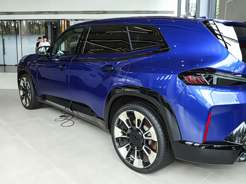 2023�� 50e
