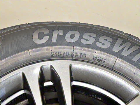 2025�� 1.5L �ֶ���Խ��