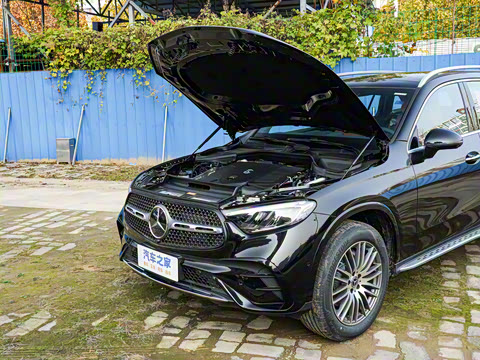 2026�� GLC 300 L 4MATIC ������ 5��