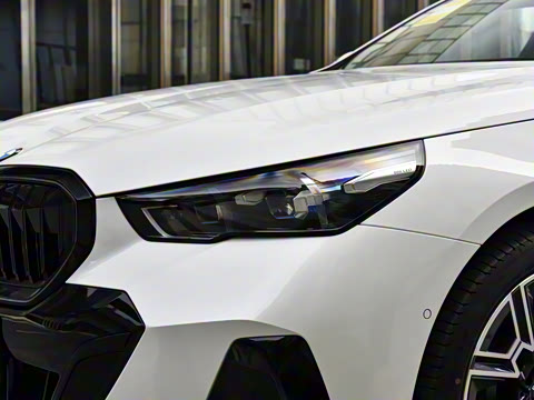 2026�� 530Li ������ M�˶���װ