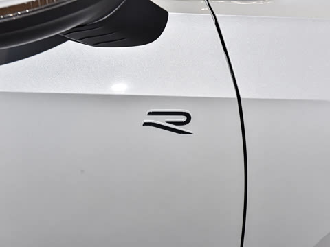 2026�� 300TSI R-Line