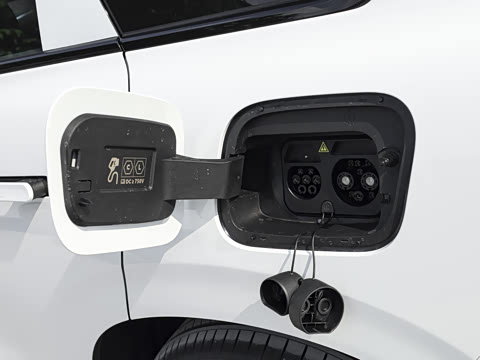 2027�� 660������