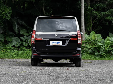 2027�� 2.0L ������ 7��