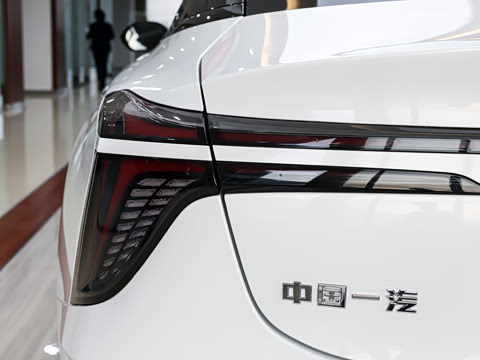 2026�� 2.0T ���а�