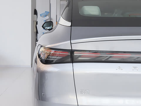 2025�� �Ŀ� 560MAX 185kW