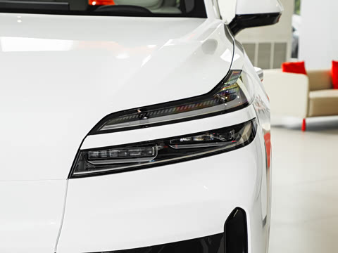 2025�� Max ������