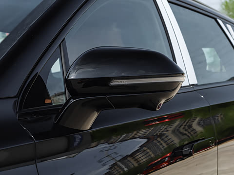 2027�� 2.0T ˫�������������