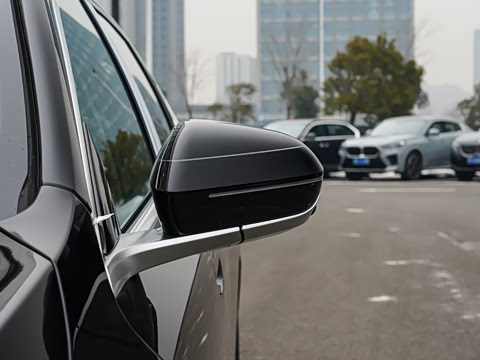 2026�� �Ŀ� 530Li ������ M�˶���װ