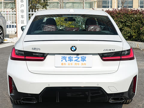 2026�� 330i M�˶���ҹ��װ