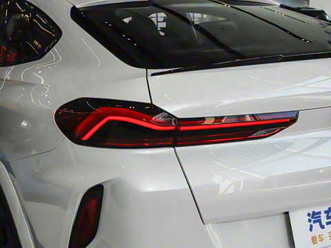 2024�� X6 M ������