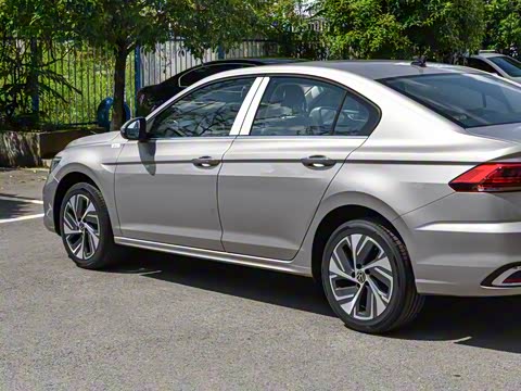 2025�� �Ŀ� 300TSI DSG���а�