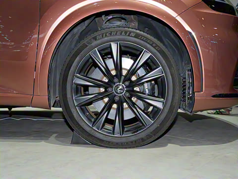 2026�� 500h ����F SPORT Performance