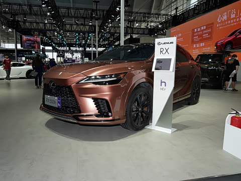 2026�� 500h ����F SPORT Performance