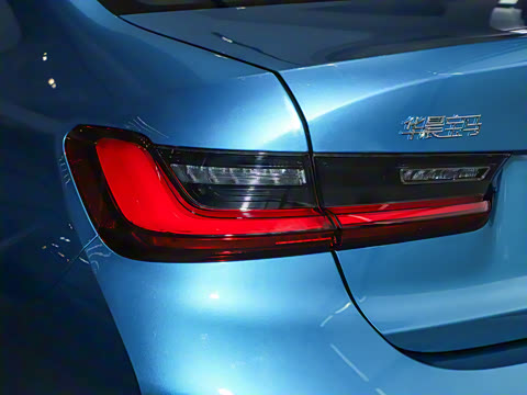 2025�� 330Li M�˶���ҹ��װ