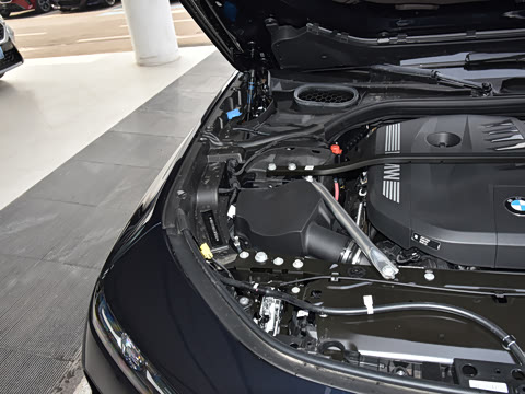 2026�� 740Li ������ M�˶���װ