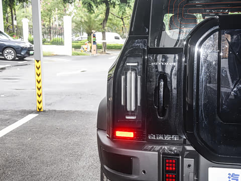 2026�� 2.0TD XWD ����