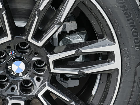 2026�� �Ŀ� 525Li M�˶���װ