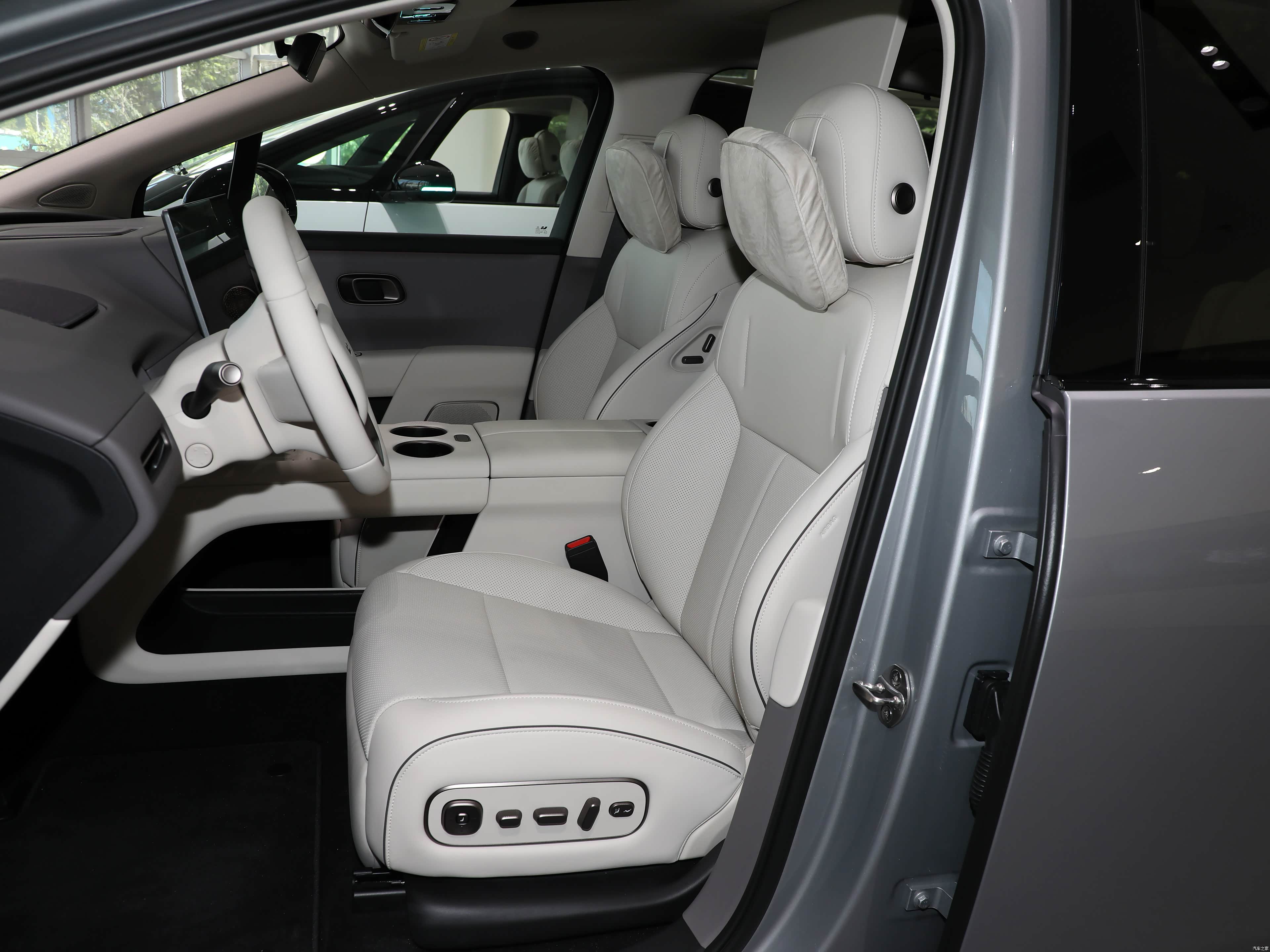Li Auto i8, миниатюра 22