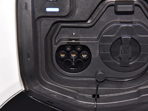 2025�� ����TECH�� 64.2kWh