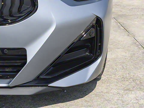 2025�� M240i xDrive