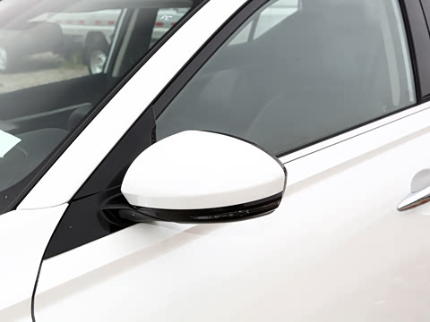 2025�� 2.0L XL-TLS ������