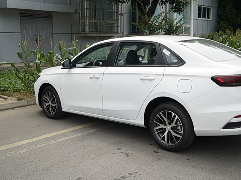 2027�� ���� 1.5L CVT������