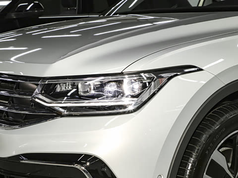 2025�� ���ڿ� 330TSI �Զ�����R-Line��ҫ��