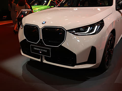 2025�� M50 xDrive